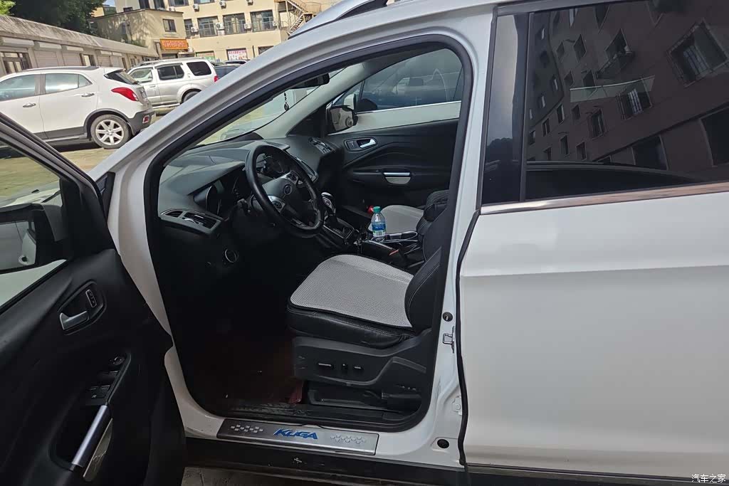 Ford Kuga, 2015 9