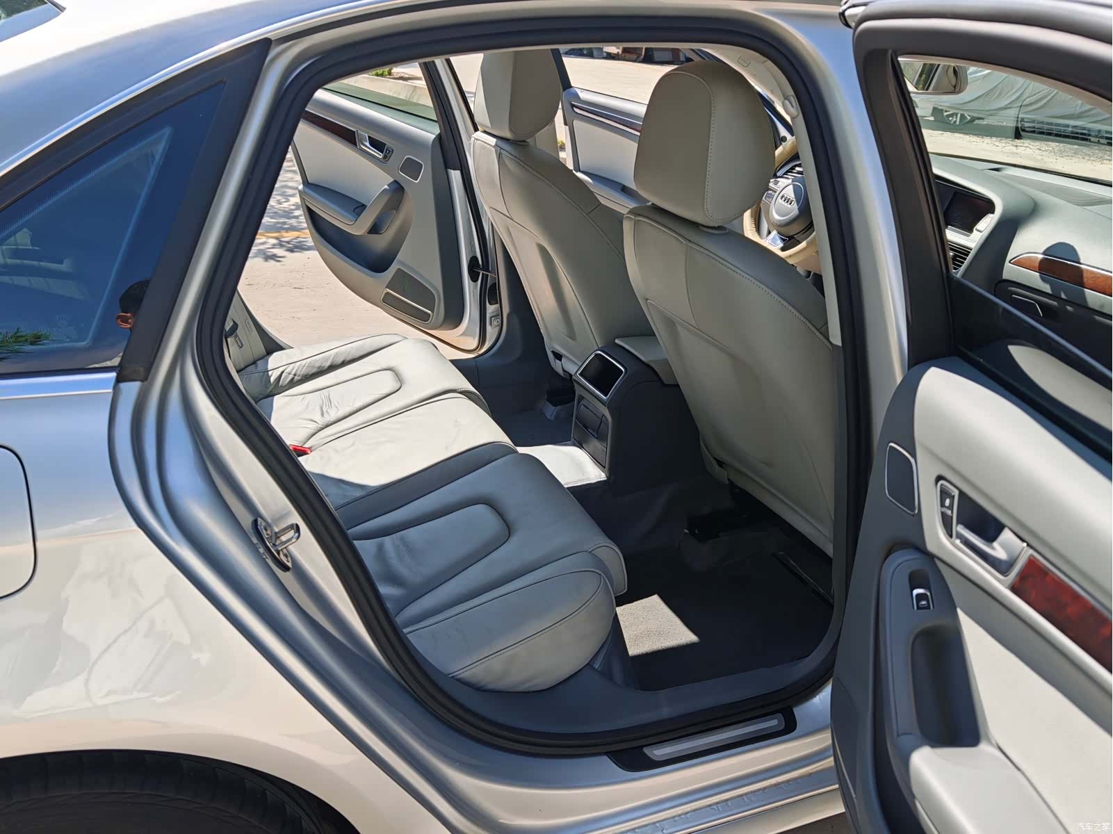 Audi A4L, 2012 17