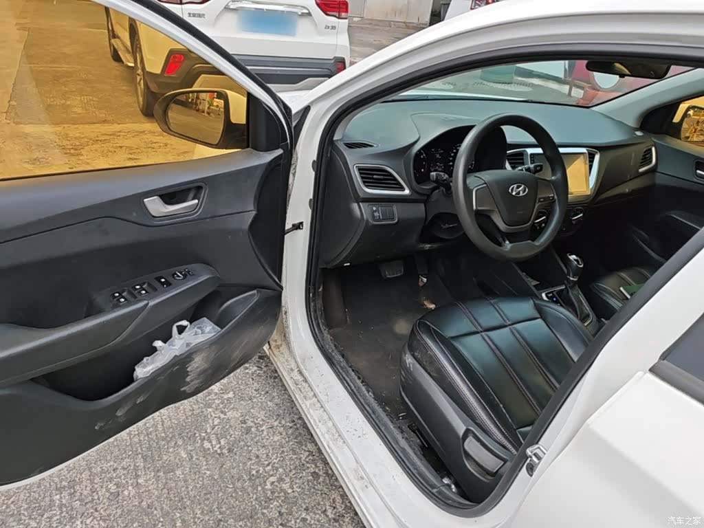 Hyundai GLS, 2017 16