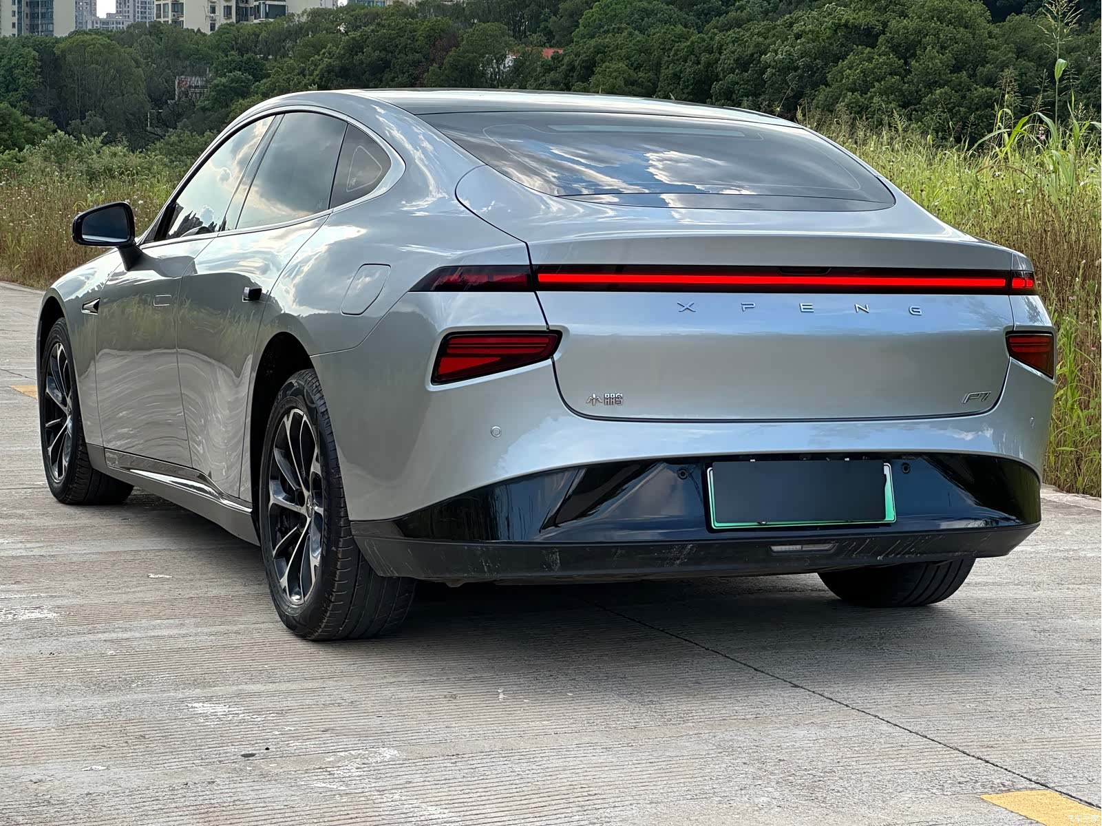 Xpeng P7, 2022 13
