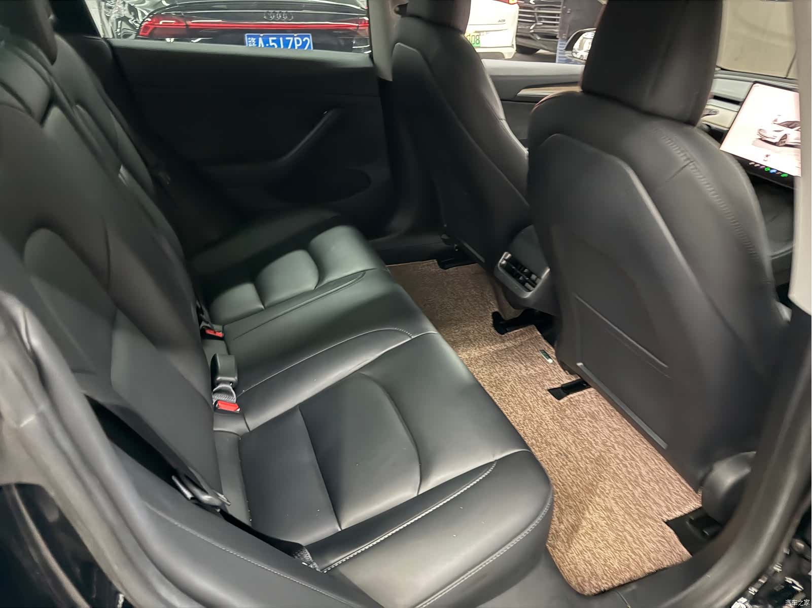 Tesla Model 3, 2023 все фото