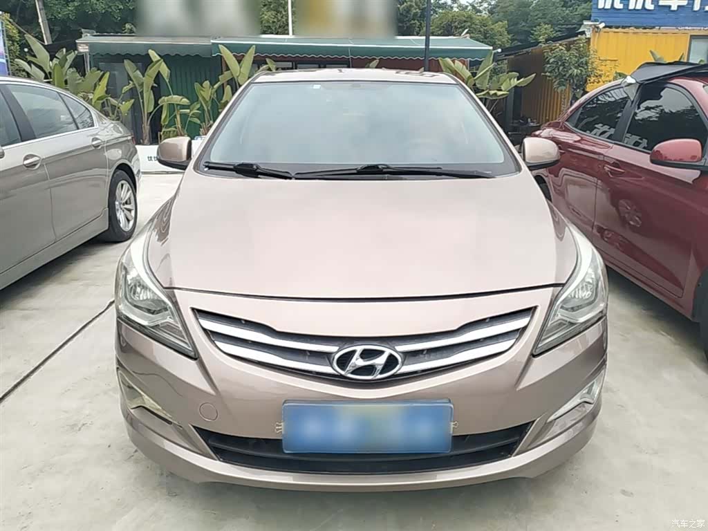 Hyundai GLS, 2015 3