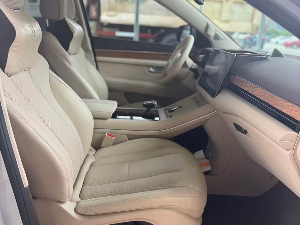 AITO Ask the world M7