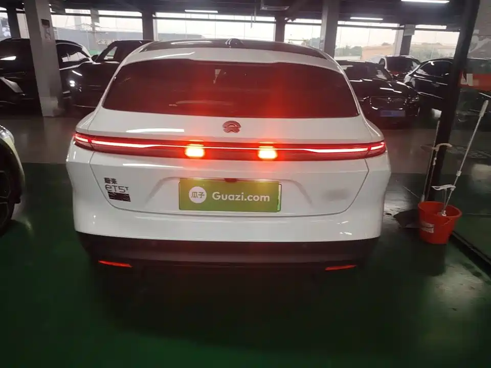 NIO ET5T