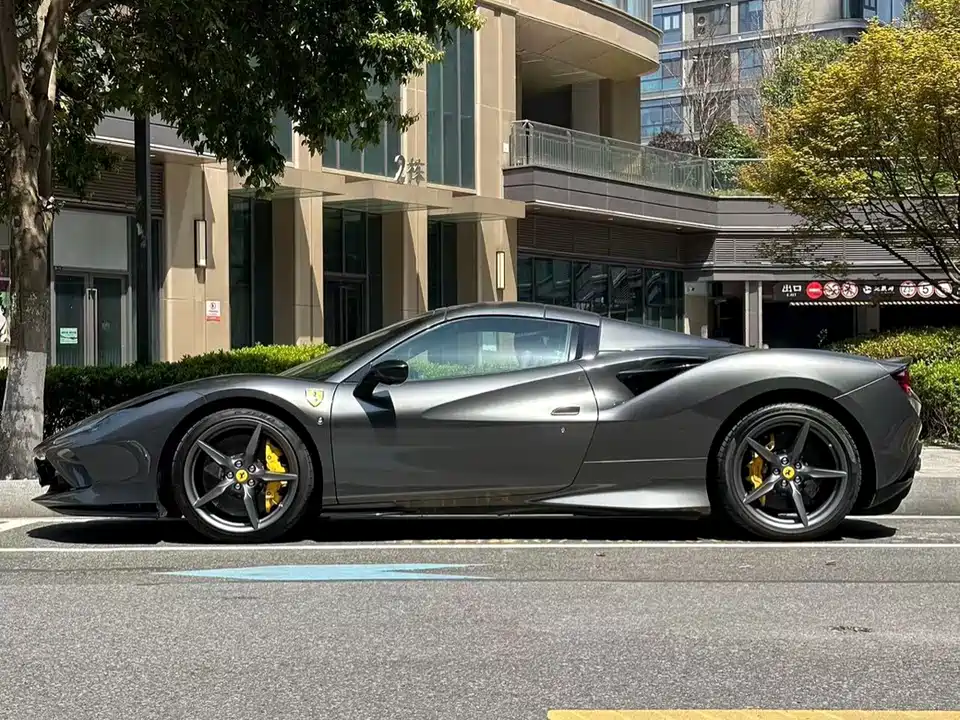 Ferrari F8