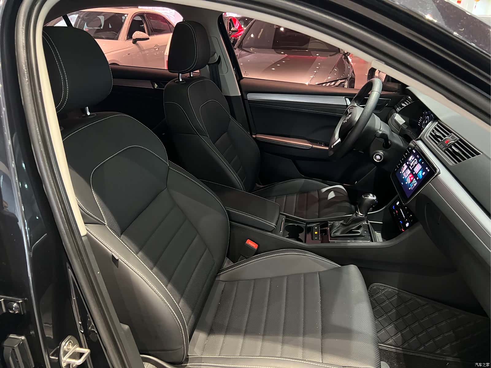 Skoda Superb, 2023 8