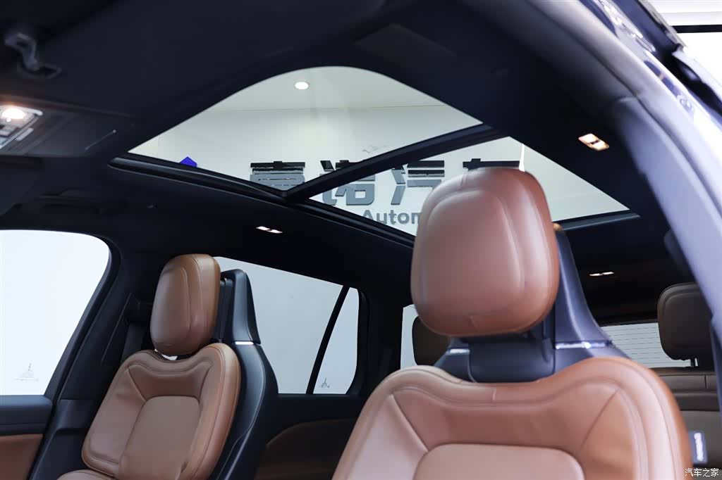 Lincoln Aviator, 2022 28