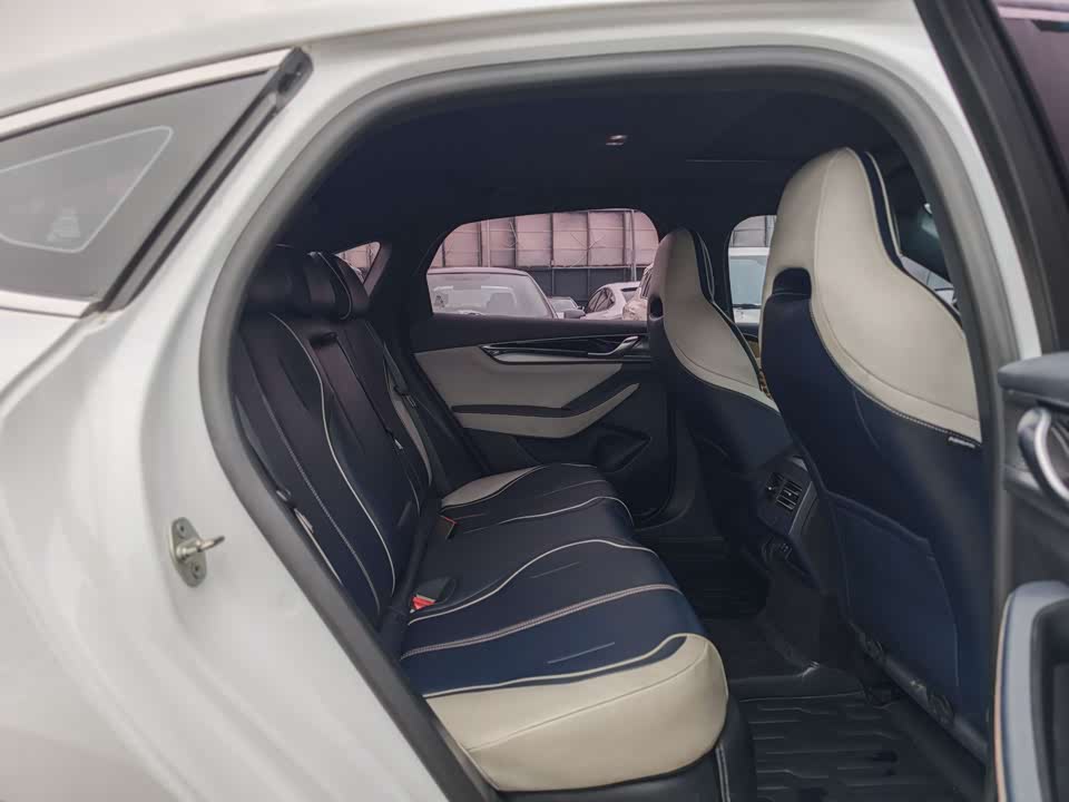 BYD Qin Yuan BYD Qin Yuan