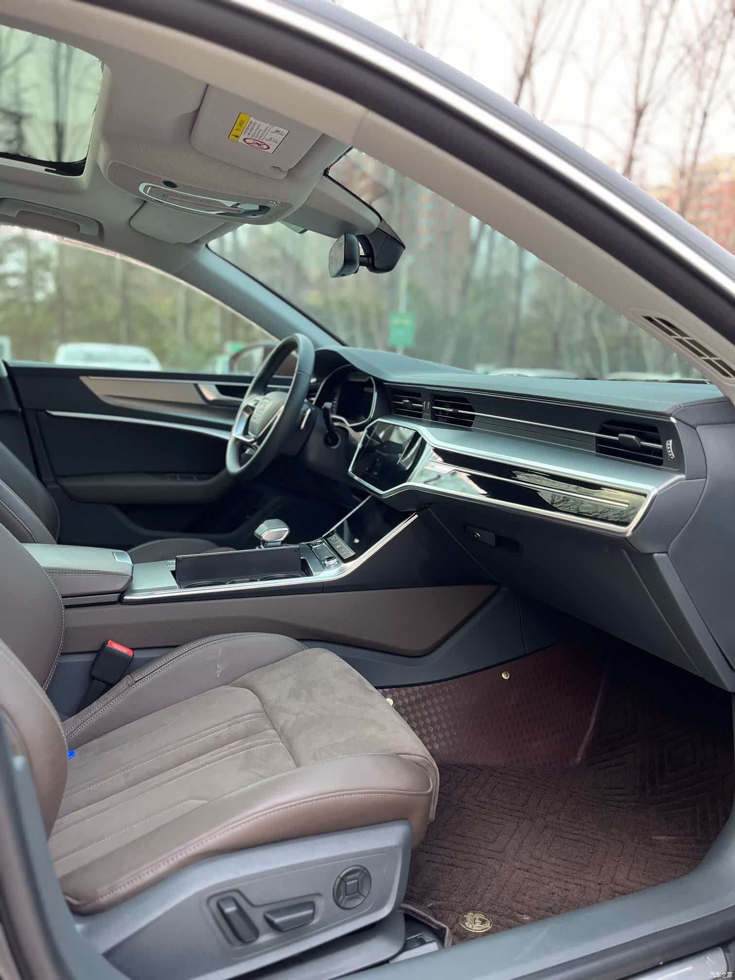 Audi A7L, 2024 16