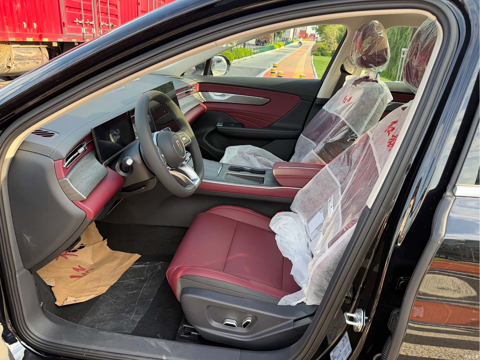 Hongqi H5, 2026 4