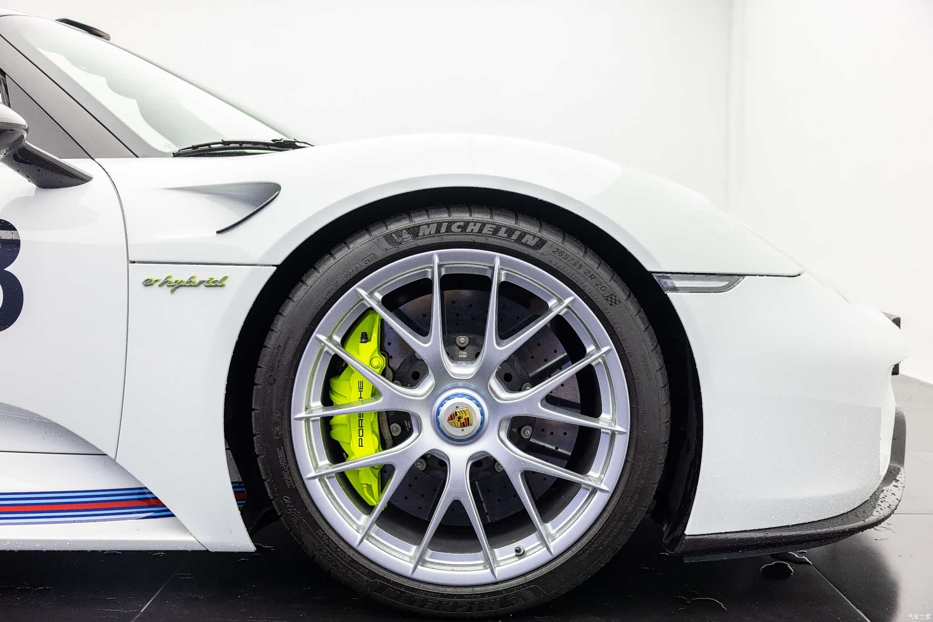 Porsche 918, 2015 15