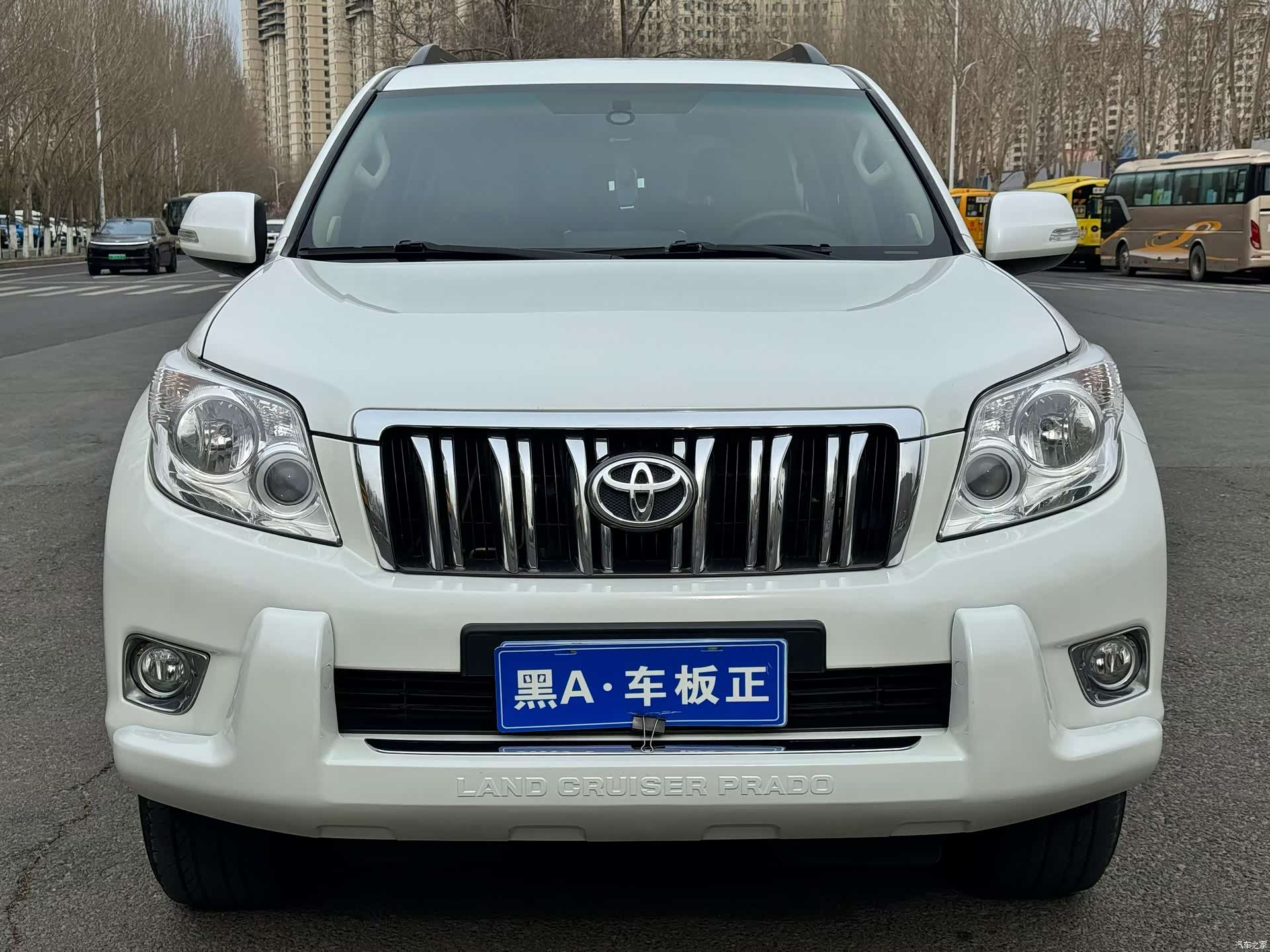 Toyota Prado, 2011 1