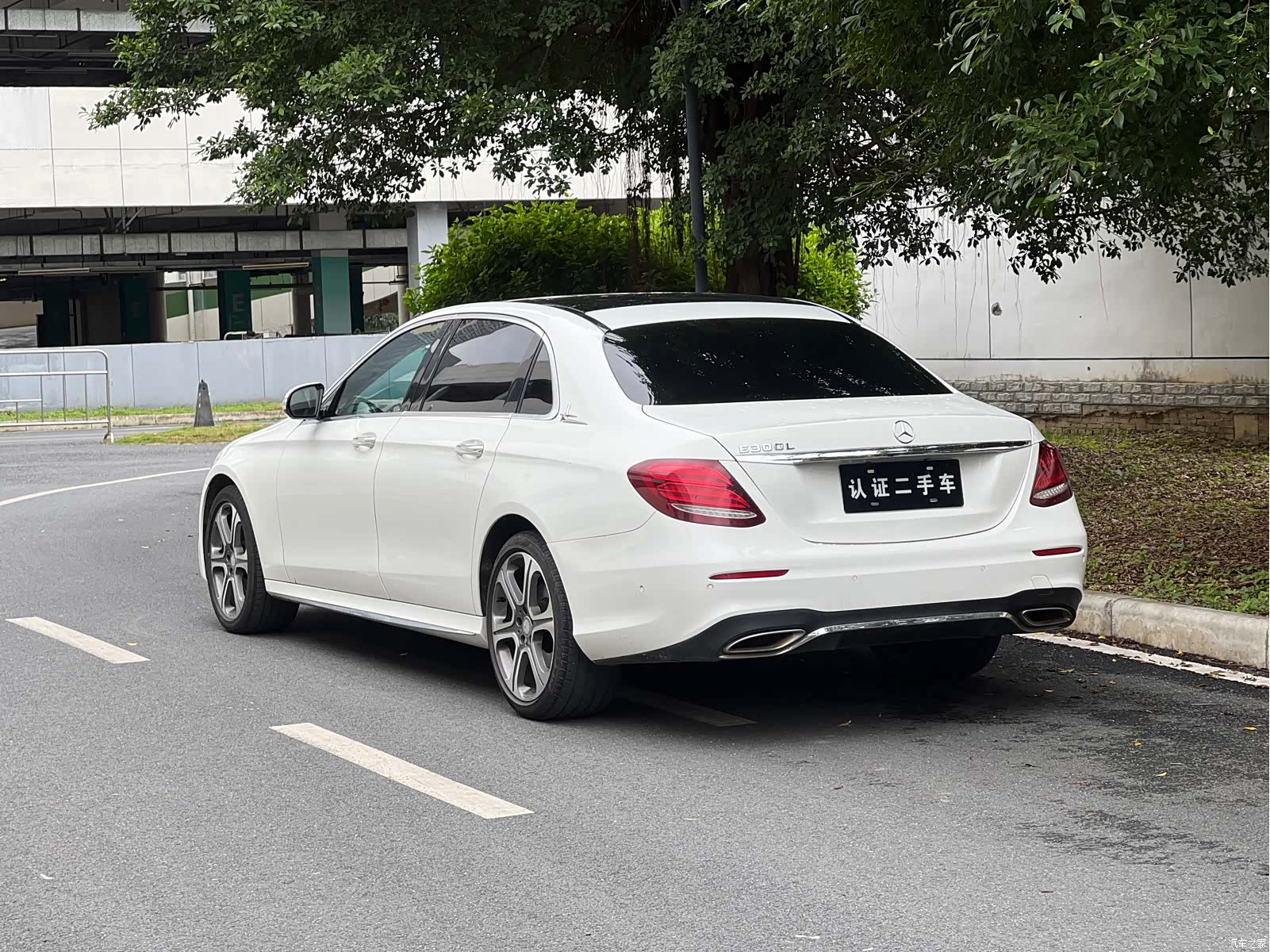 Mercedes-Benz E-Class, 2016 3