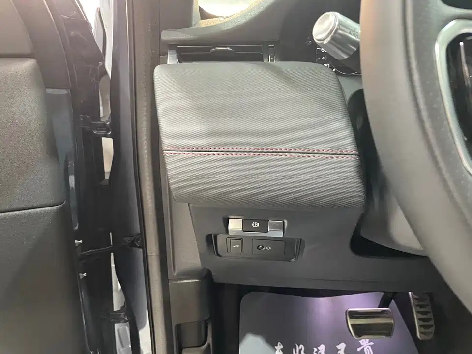 Land Rover Discover sports