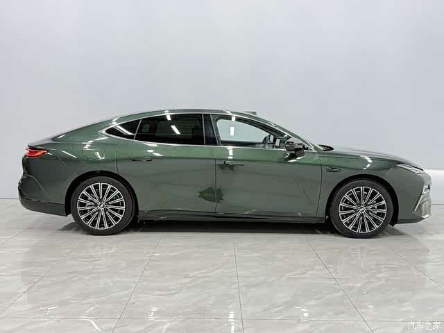 Geely 8, 2025 10