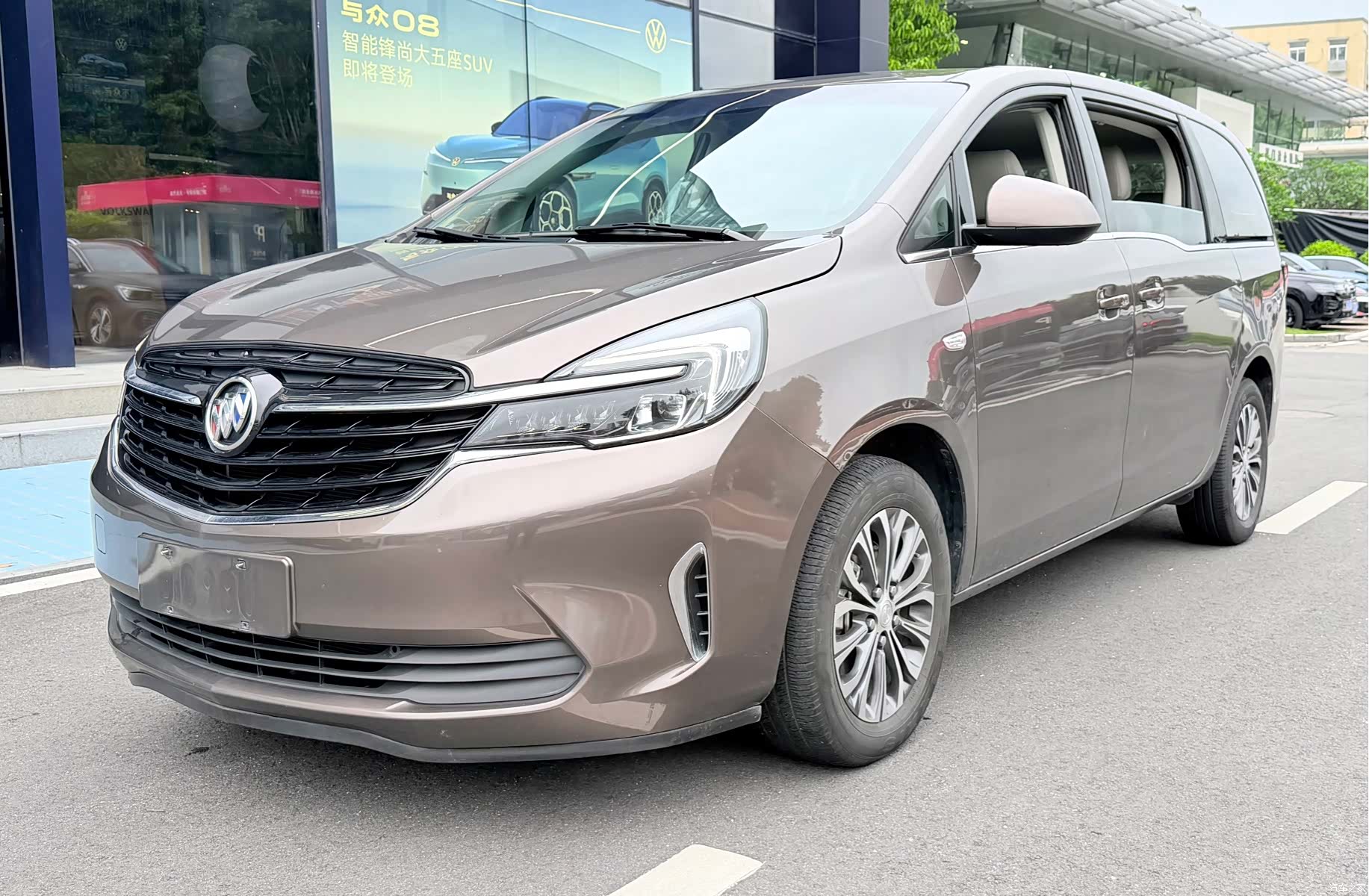 Buick GL8, 2022 1