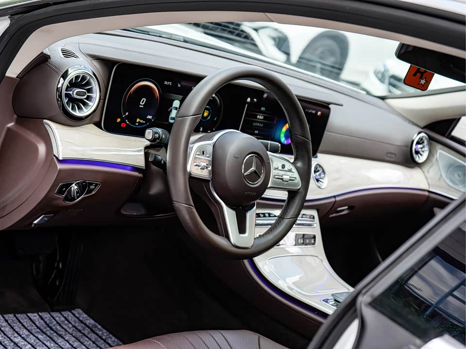 Mercedes-Benz CLS Mercedes-Benz CLS