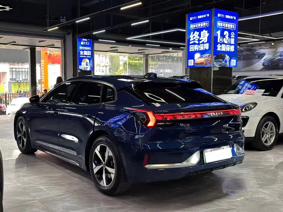 Zeekr 001