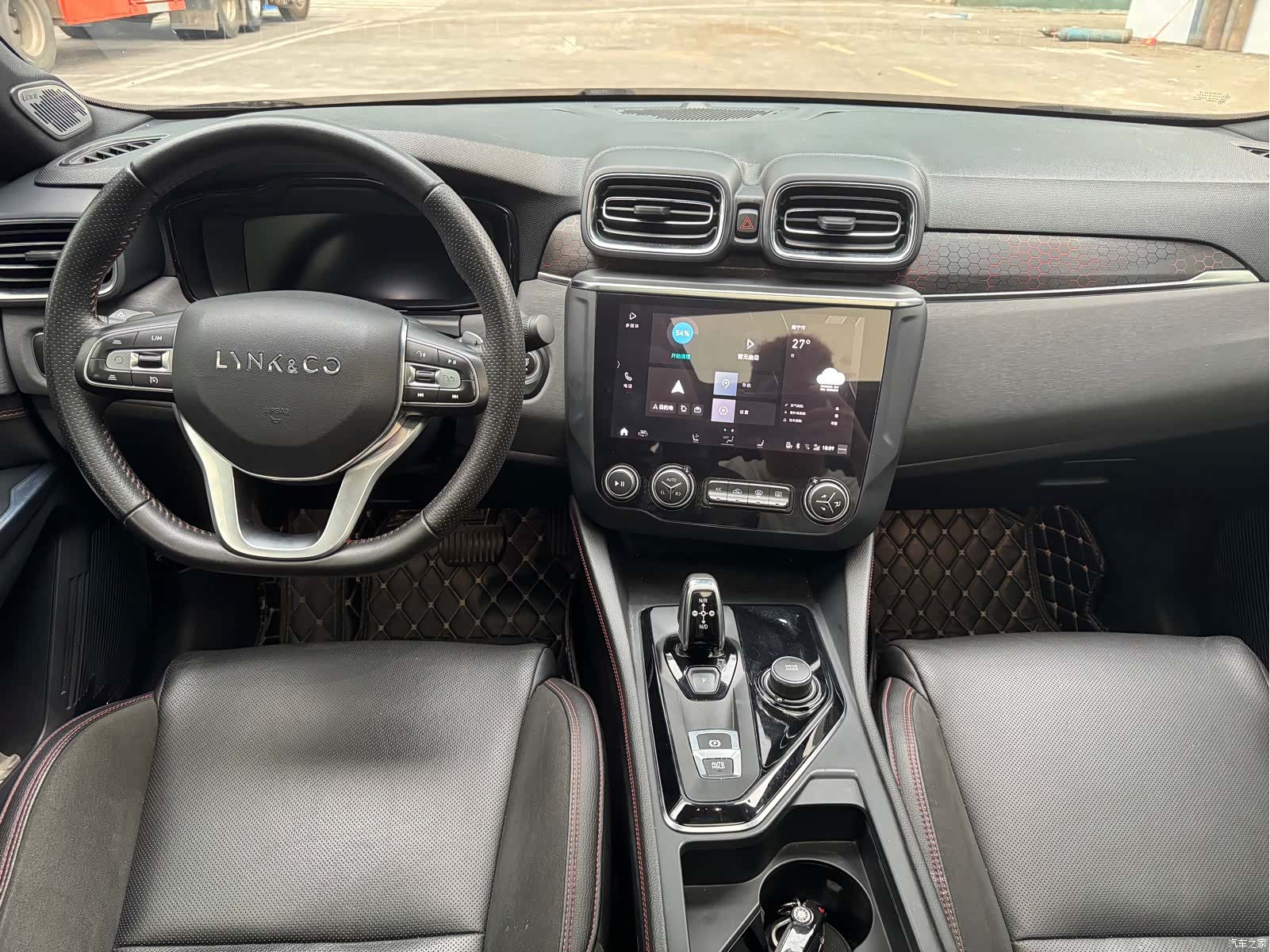 Lynk & Co 01, 2019 все фото