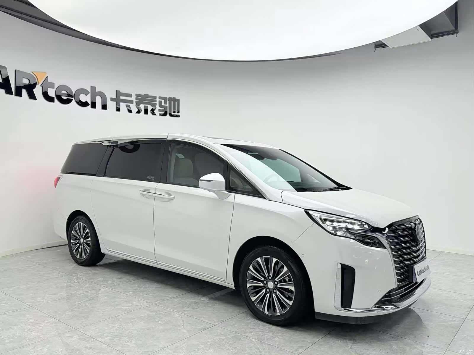 Buick GL8, 2023 3