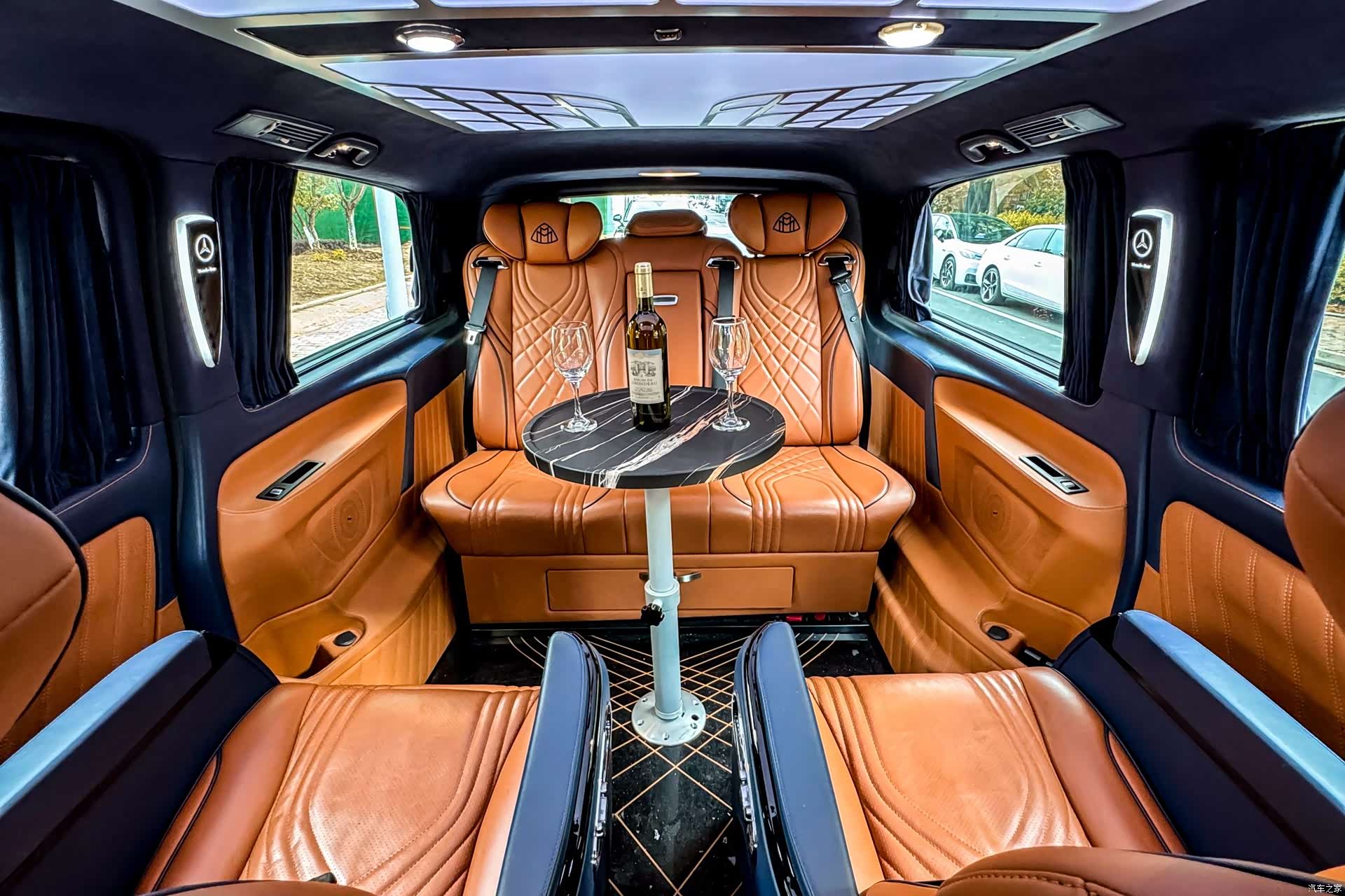 Mercedes-Benz 7, 2022 20