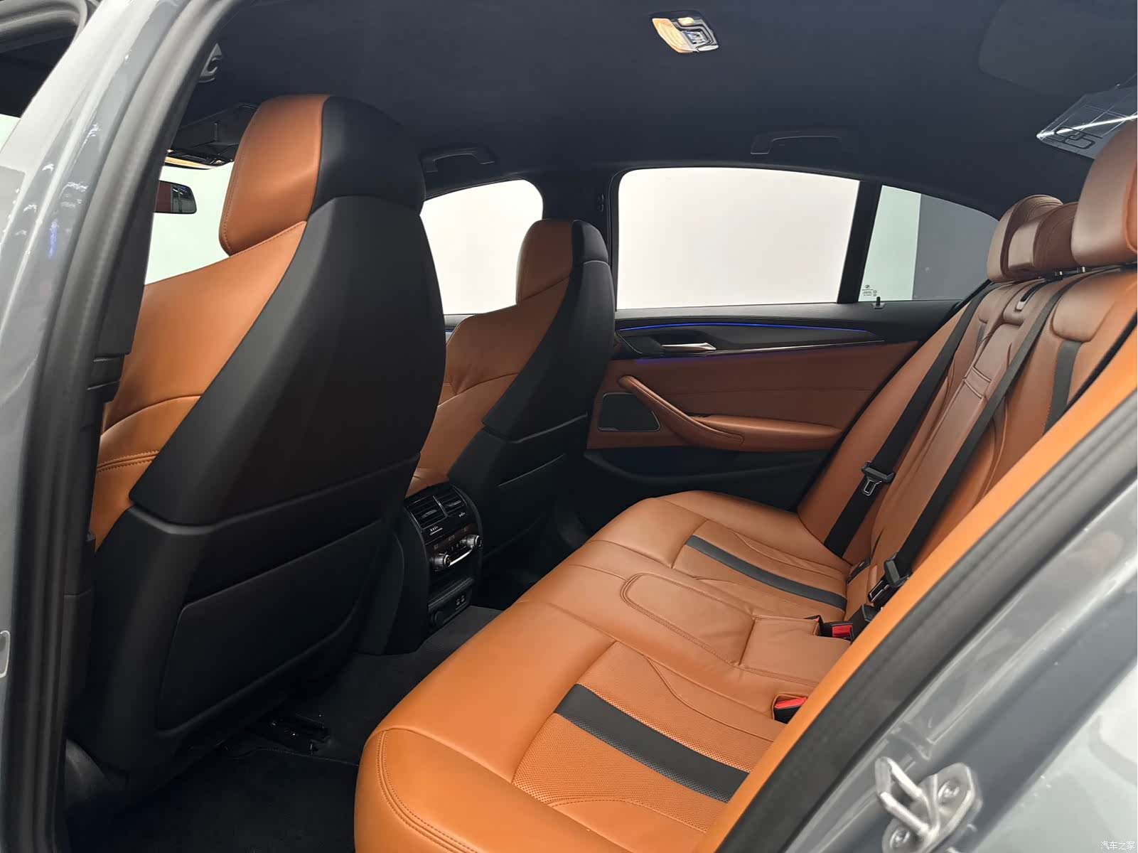 BMW M5, 2023 8