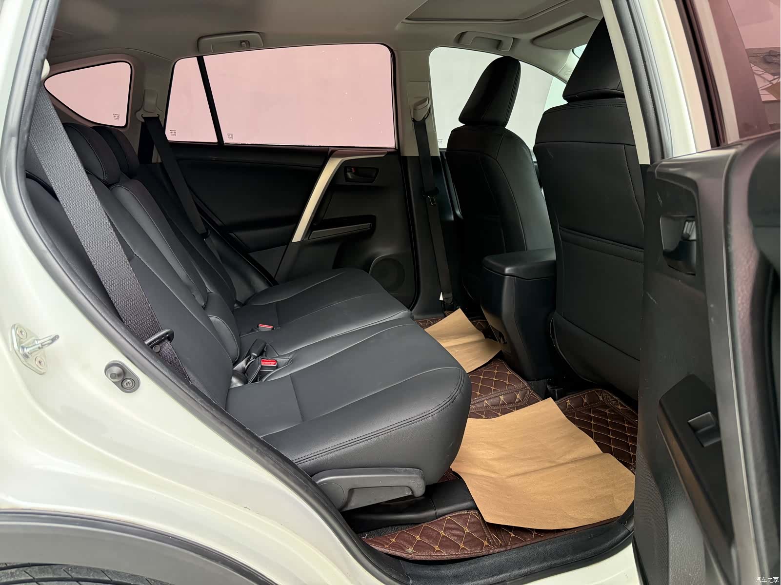 Toyota RAV4, 2018 11