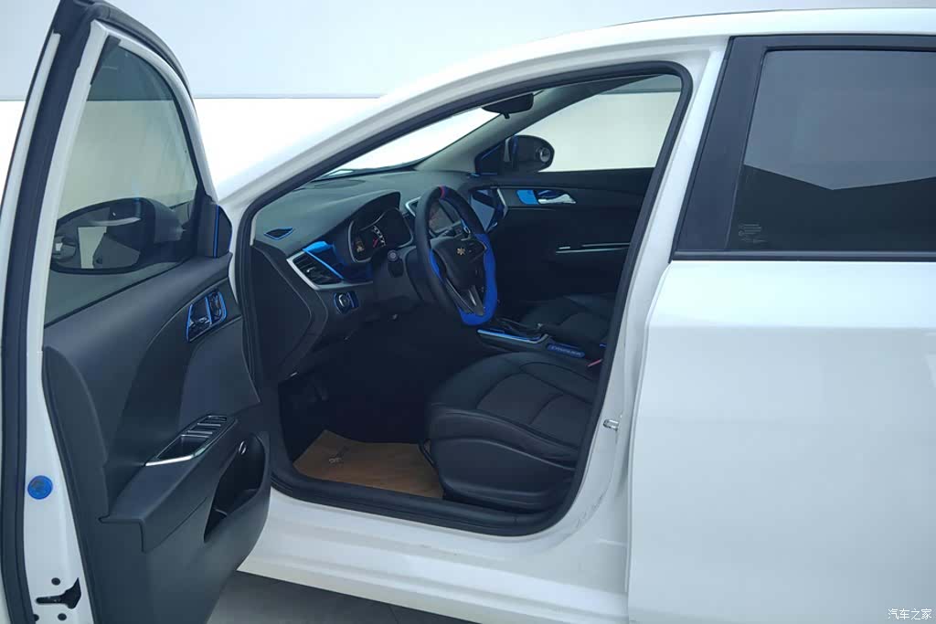 Chevrolet 320, 2018 9