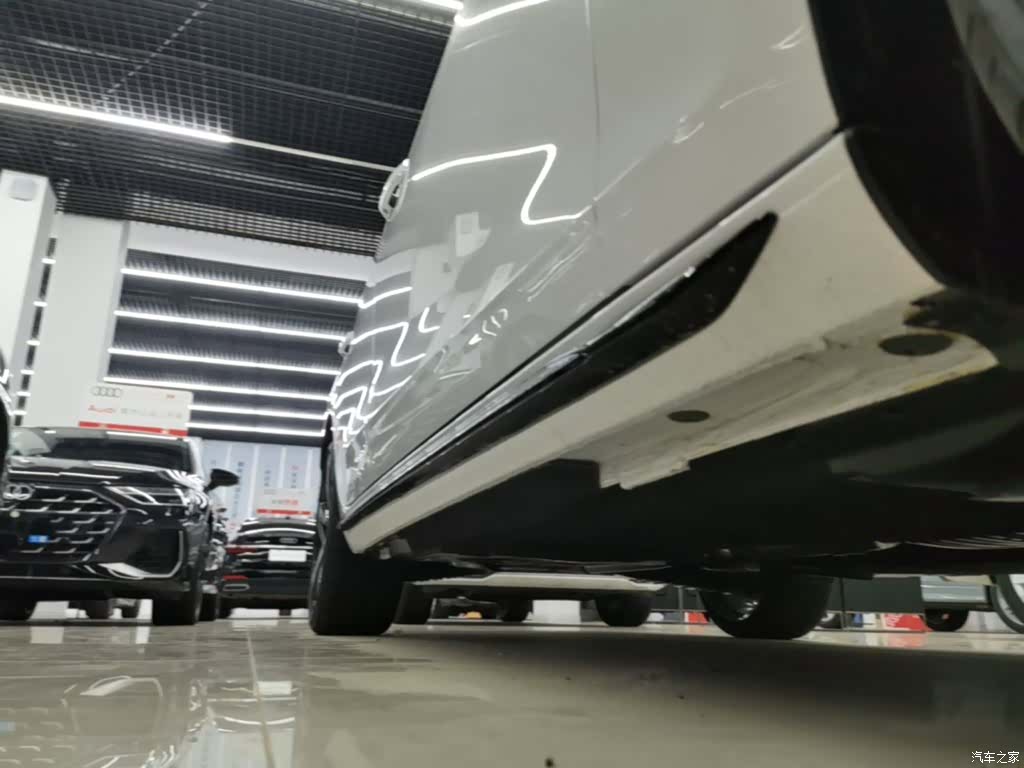 Audi A4L, 2026 21