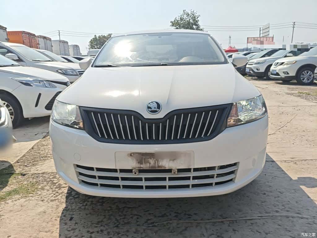 Skoda Rapid, 2017 3