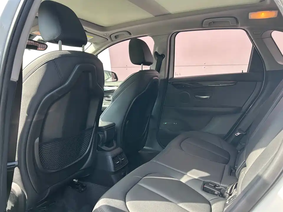 BMW 2 series station wagon