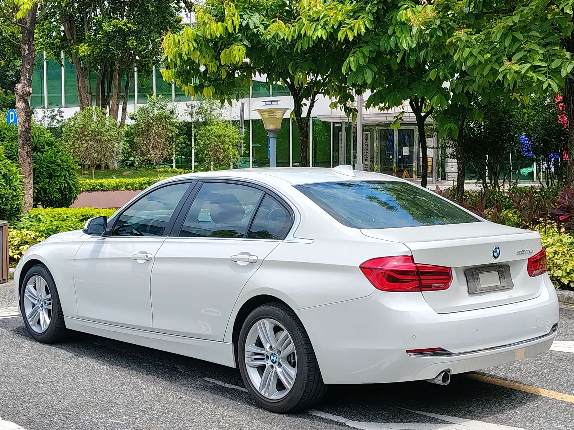 BMW 3 Series, 2016 все фото