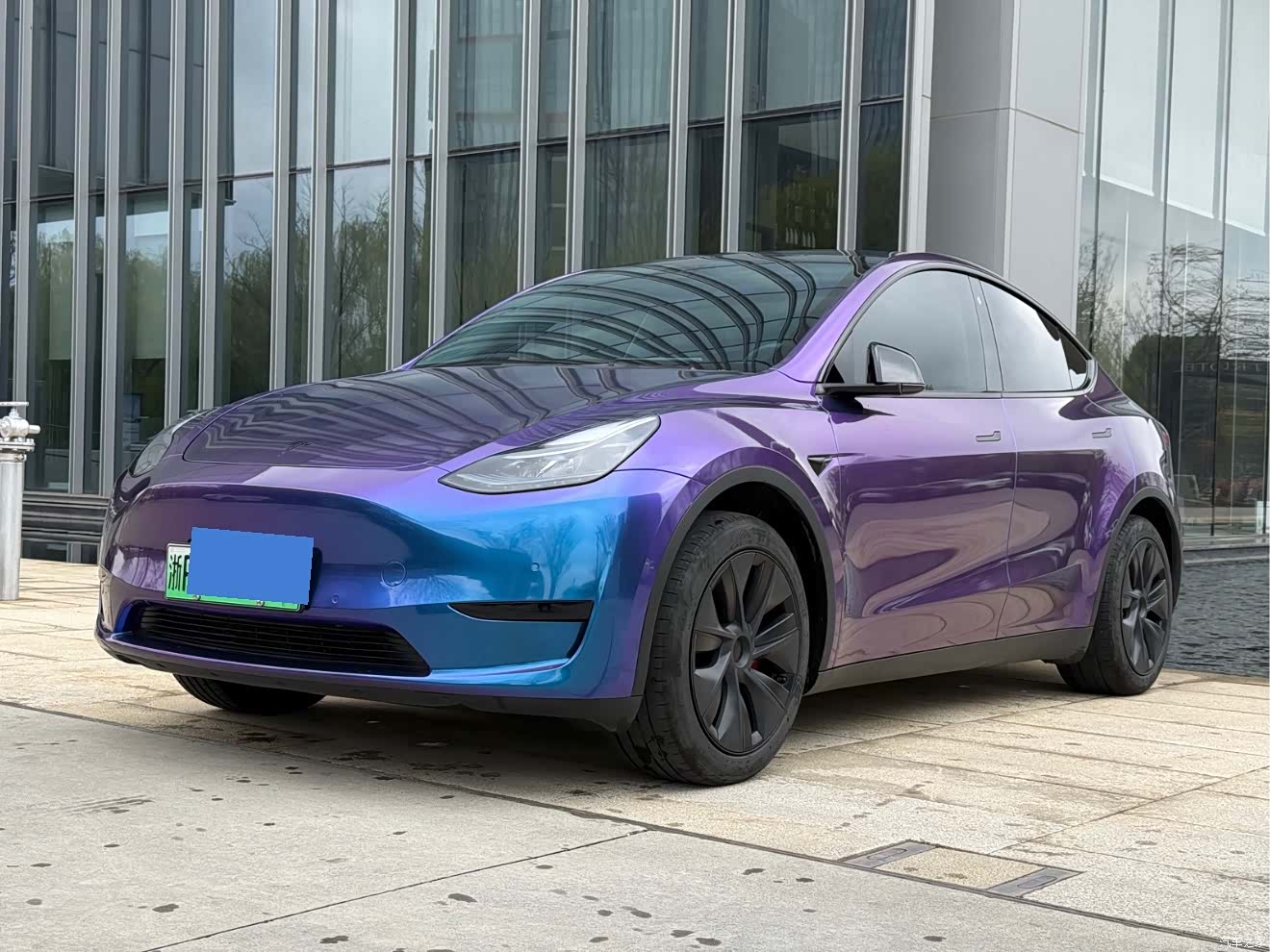Tesla Model Y, 2023 1