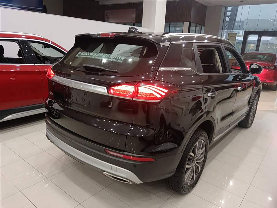 Geely Atlas