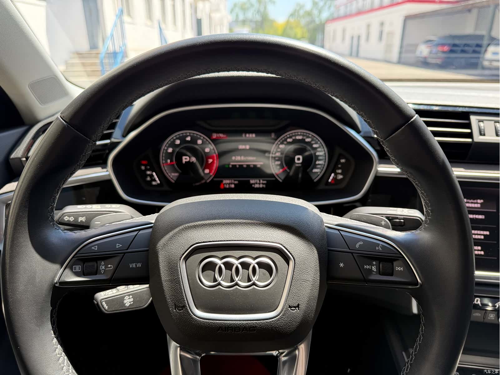 Audi Q3, 2023 16