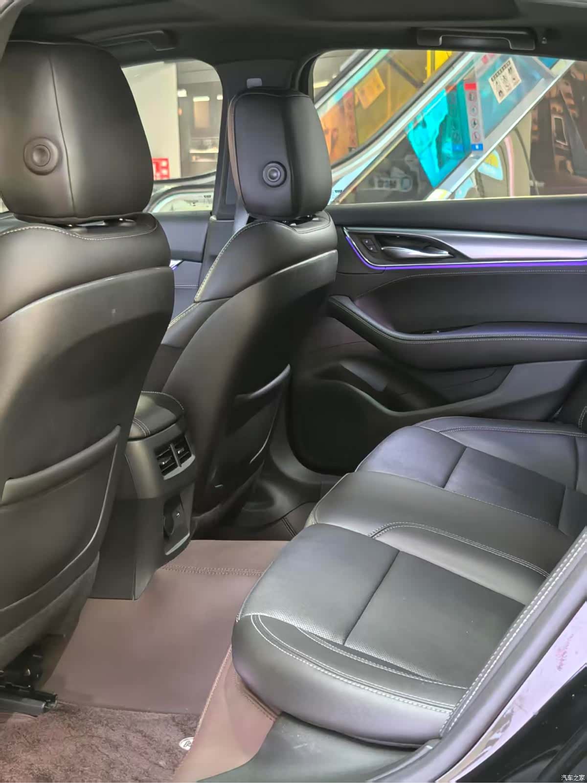 Cadillac CT5, 2024 все фото