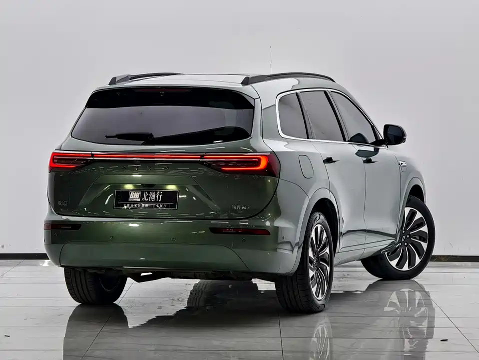 AITO Ask the world M7