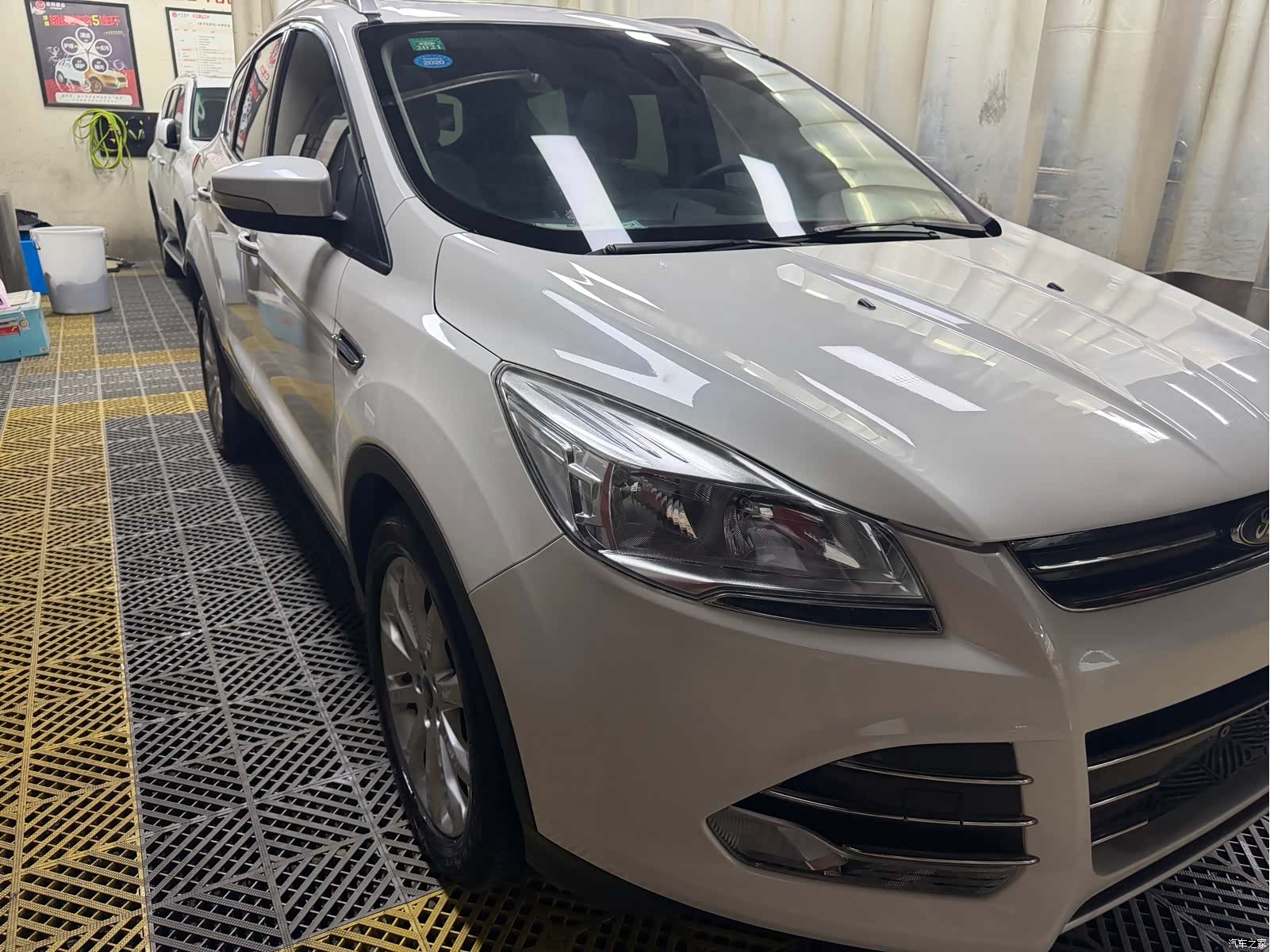 Ford Kuga, 2013 52