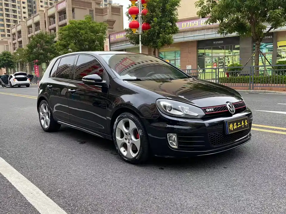 Volkswagen Golf GTI