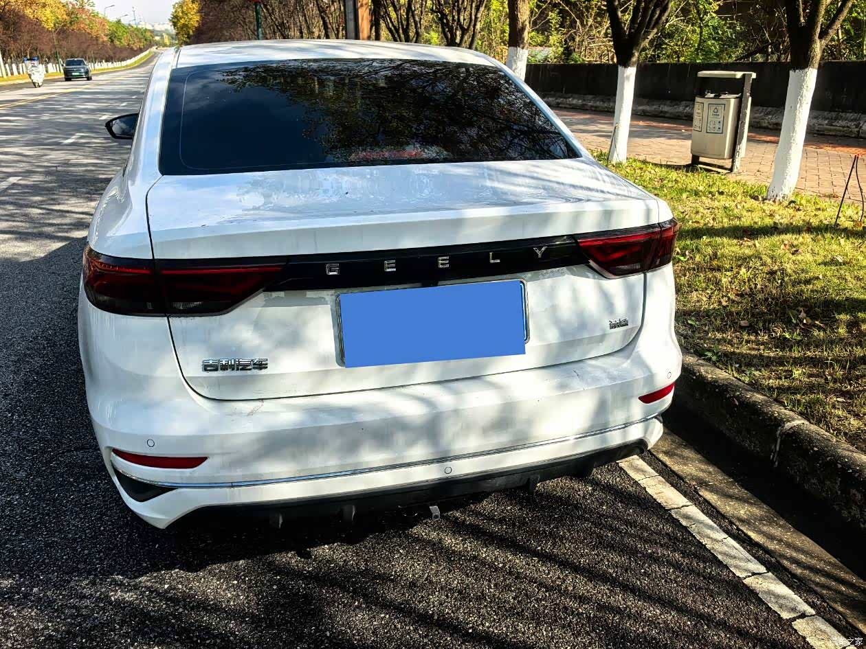 Geely Emgrand, 2023 все фото