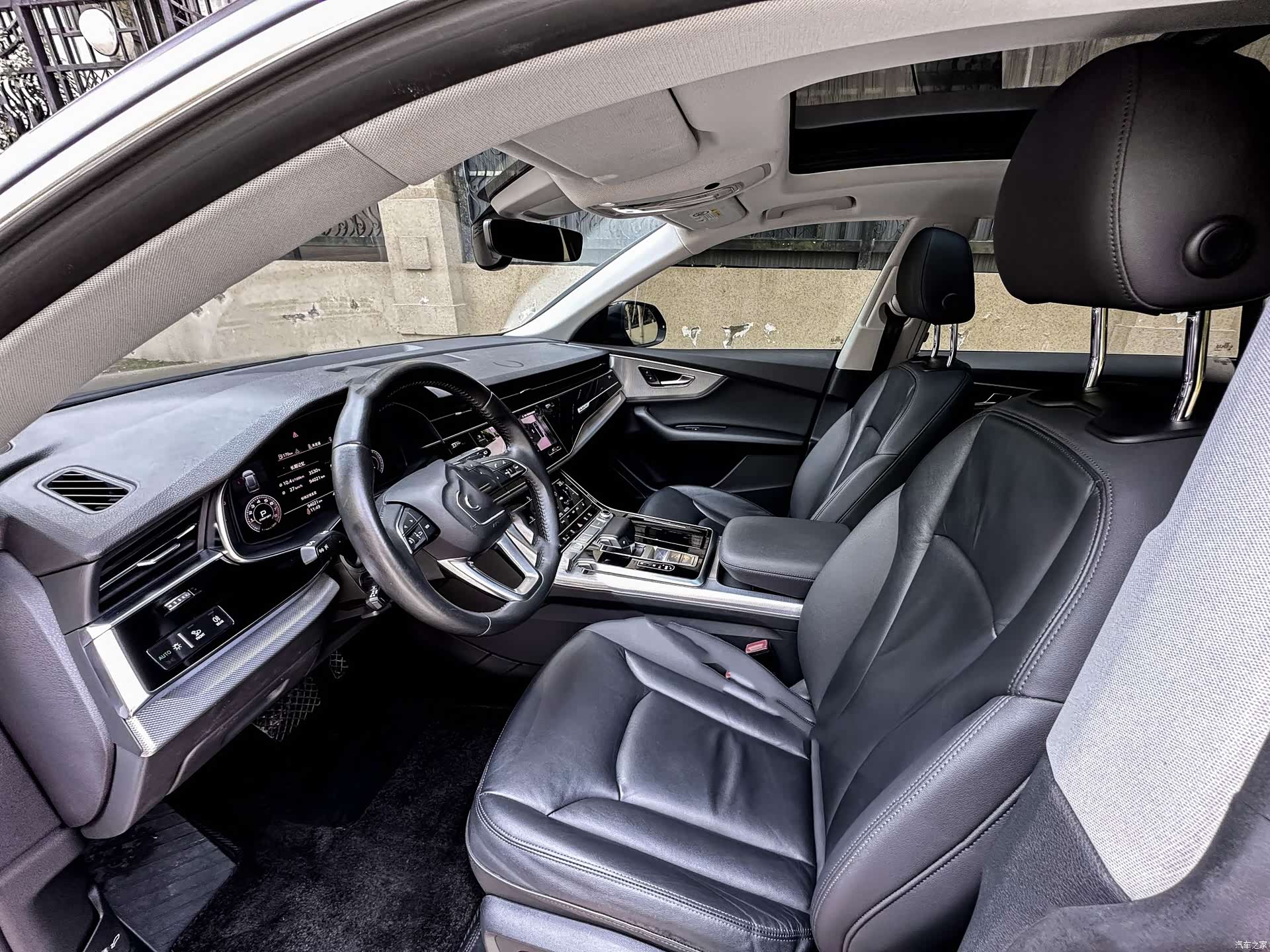 Audi Q8, 2020 9