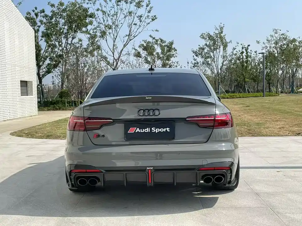 Audi S4