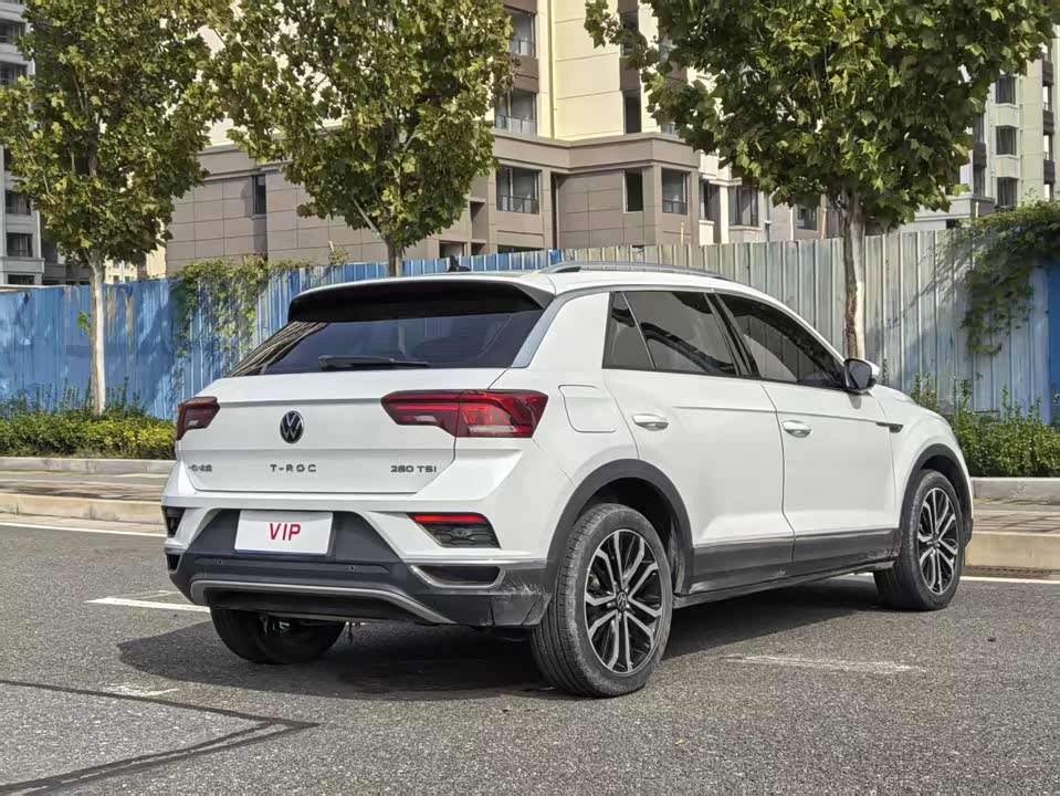 Volkswagen T-ROC exploring Songs
