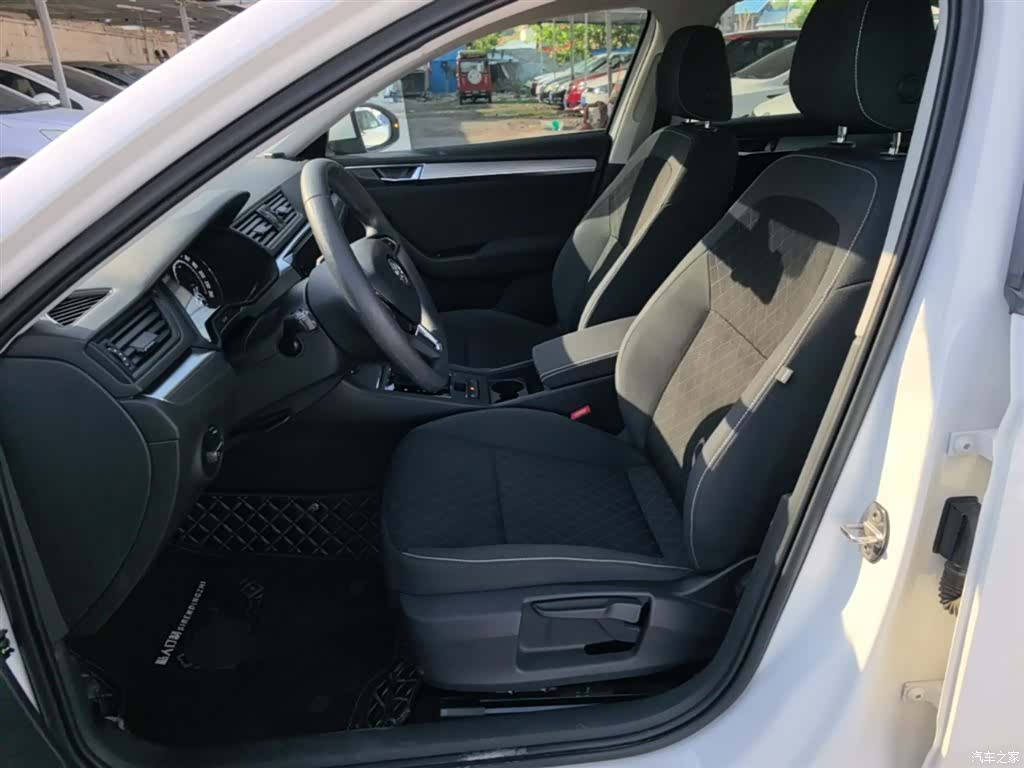 Skoda Superb, 2021 15