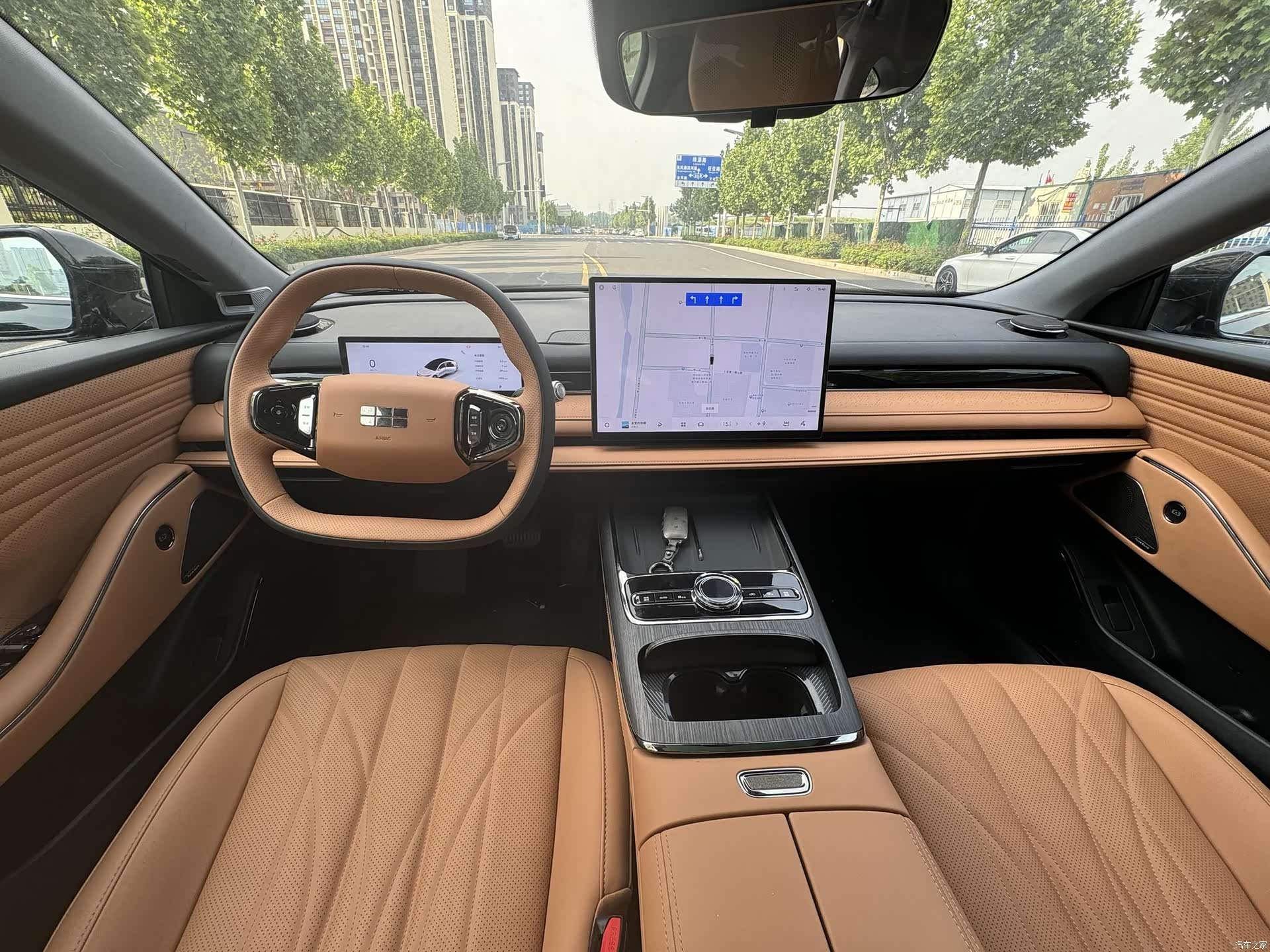 Geely 8, 2025 7