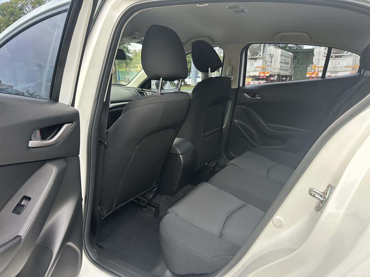 Mazda Mazda3, 2017 4