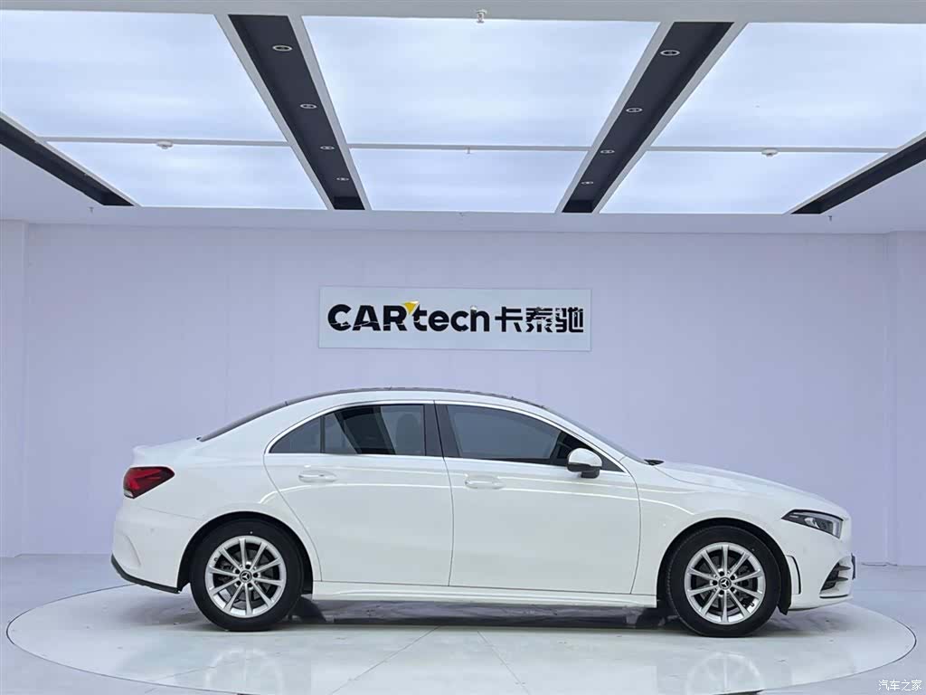 Mercedes-Benz A-Class, 2022 6