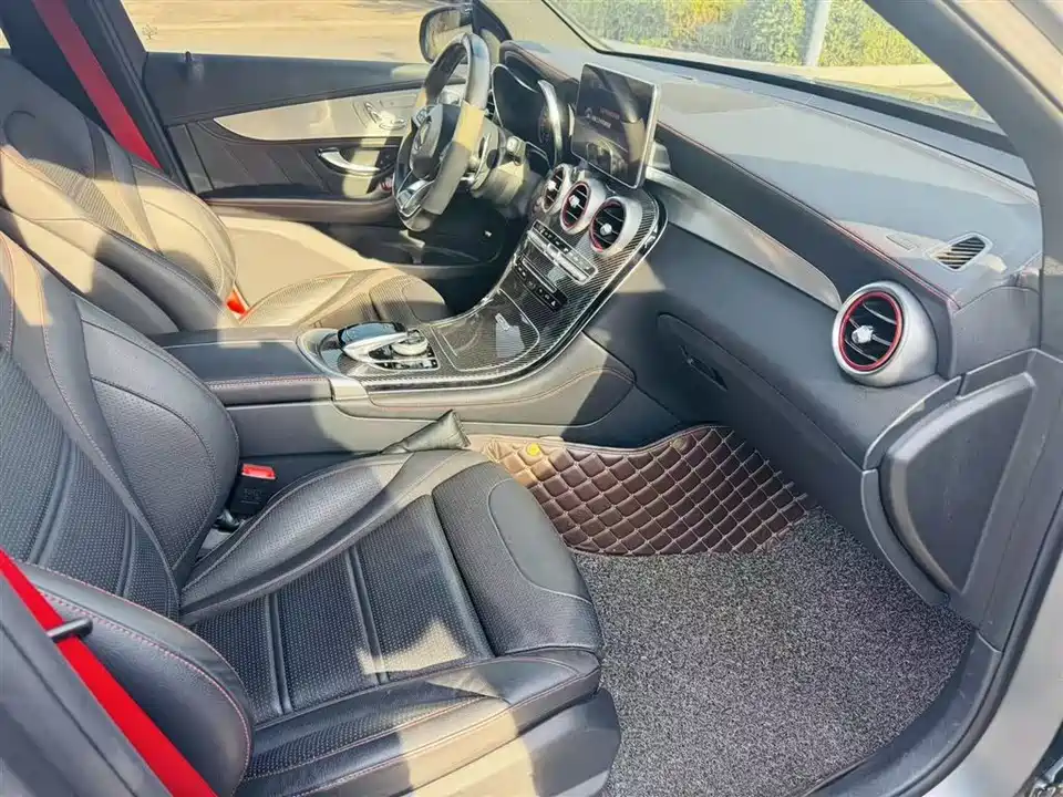 Mercedes-Benz GLC AMG