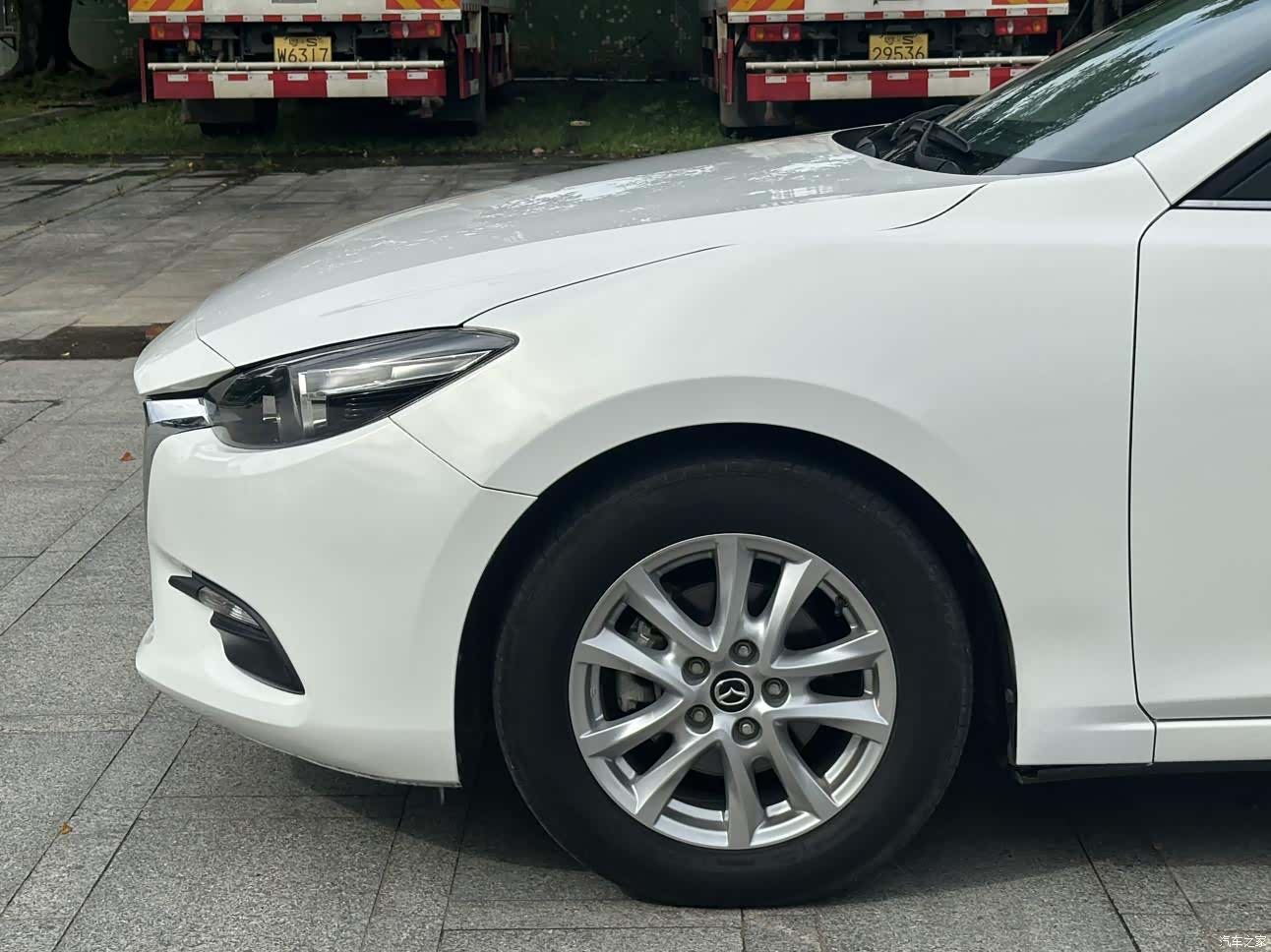 Mazda Mazda3, 2017 13