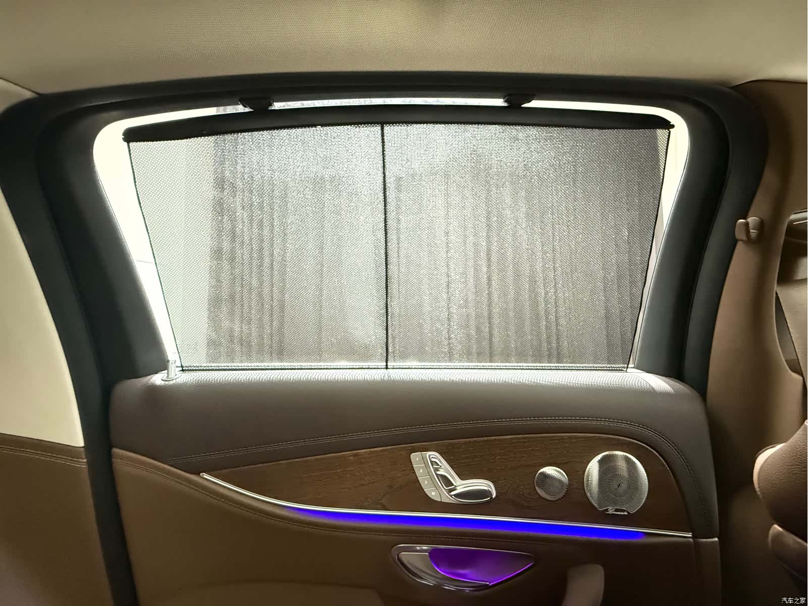 Mercedes-Benz E-Class, 2023 34